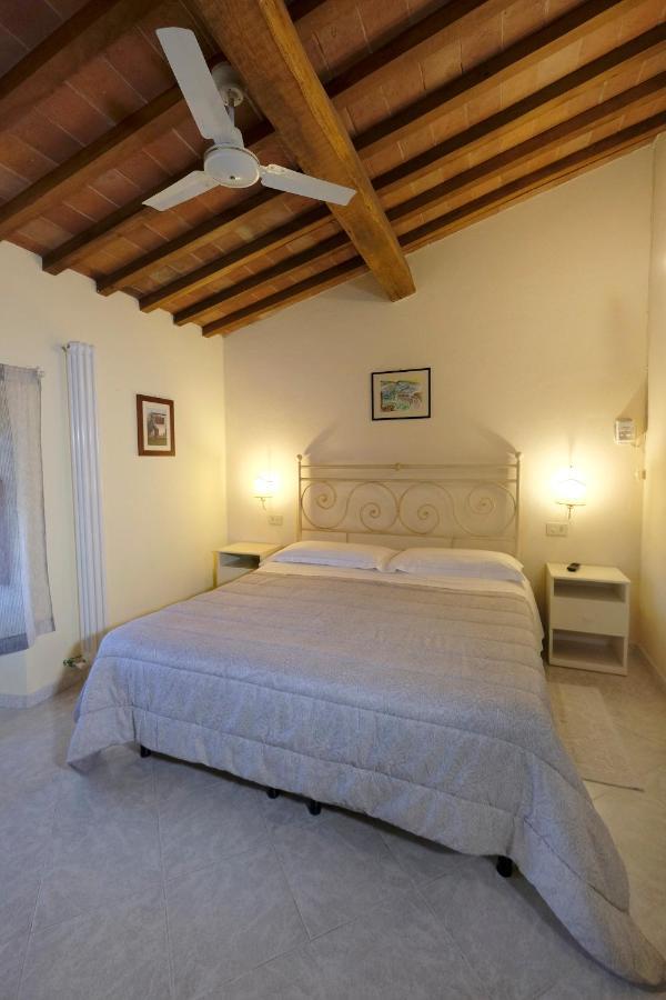 Oliviera Camere Pienza Bagian luar foto