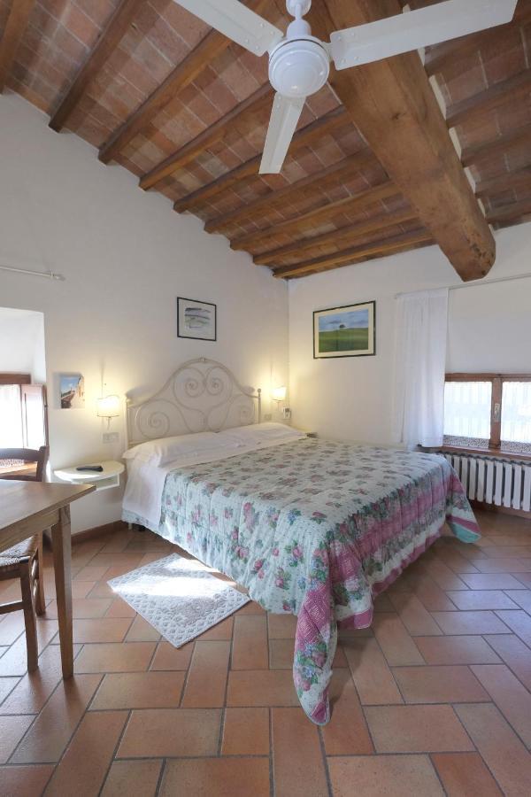 Oliviera Camere Pienza Bagian luar foto