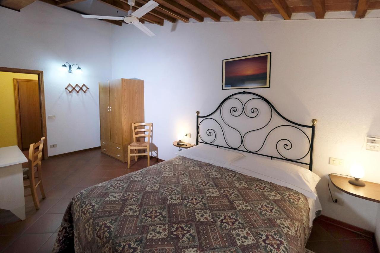 Oliviera Camere Pienza Bagian luar foto