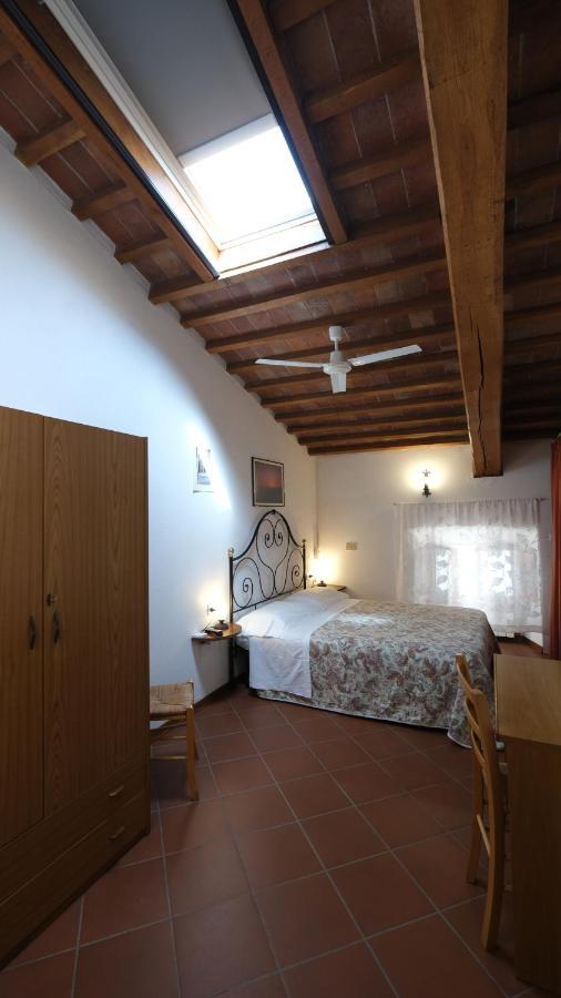 Oliviera Camere Pienza Bagian luar foto